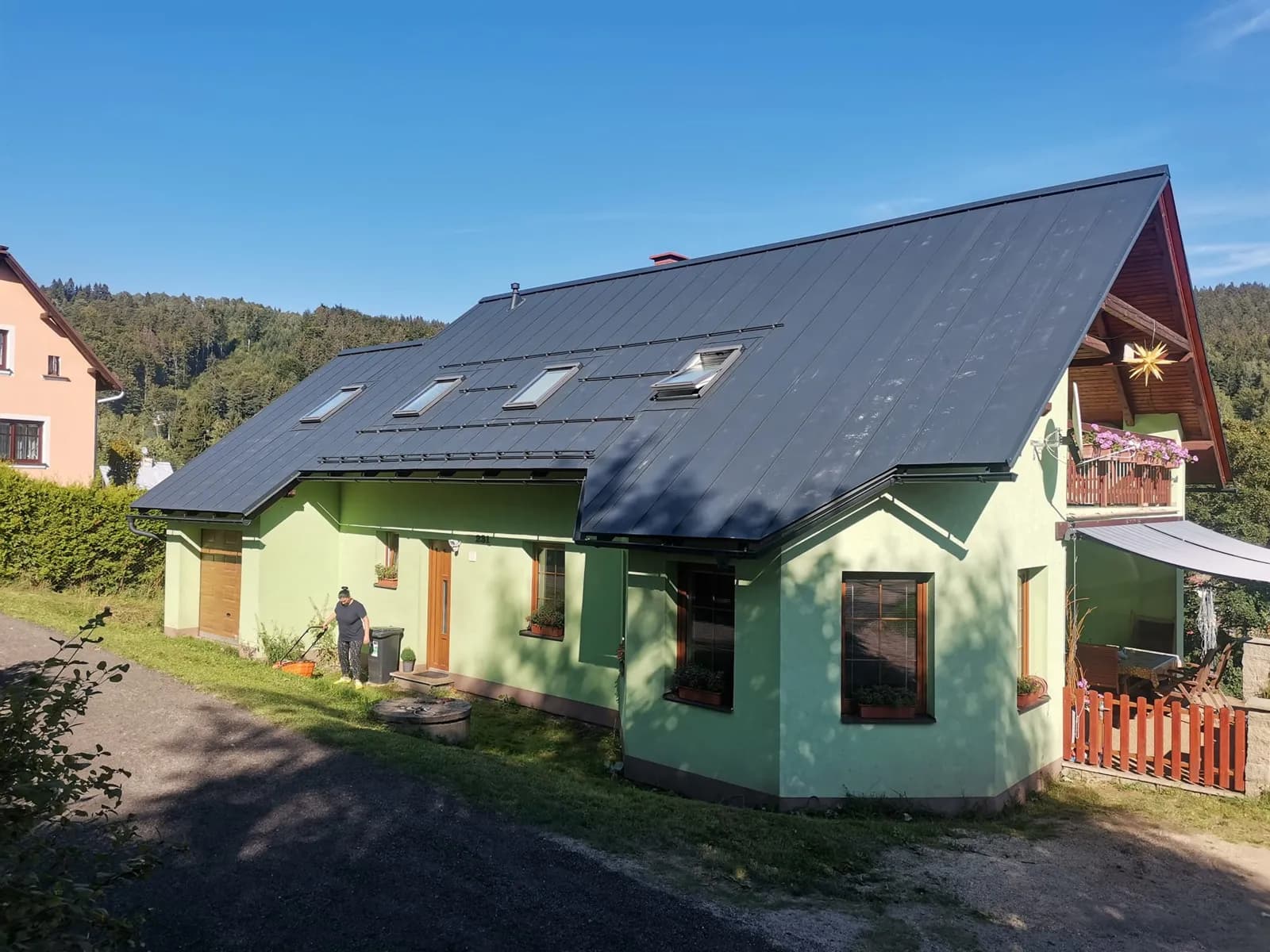 Dům v Janově nad Nisou po rekonstrukci střechy